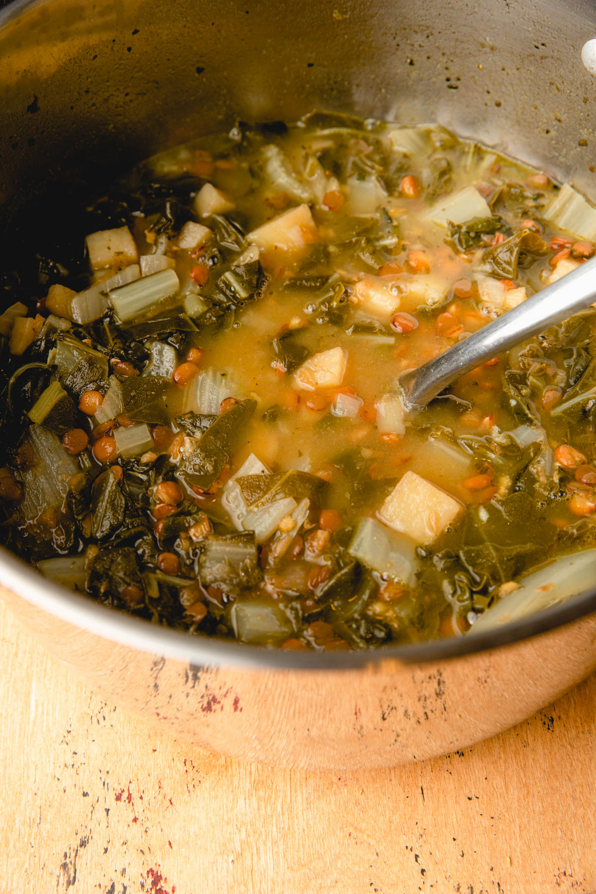 adas bi hamod soup after cooking in saucepan