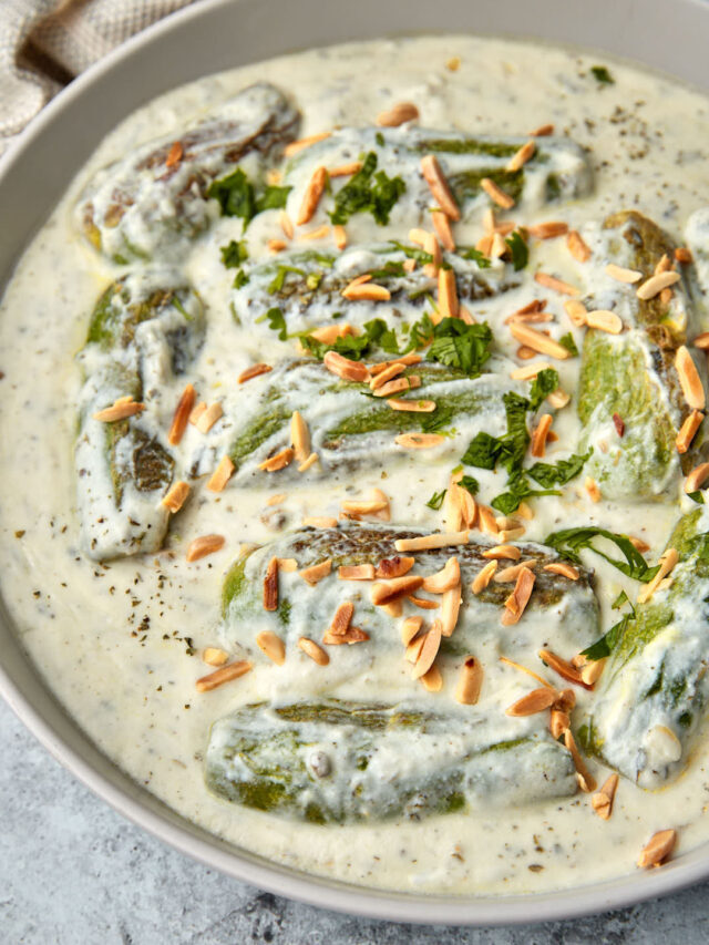Lebanese Stuffed Zucchini in Yogurt Sauce