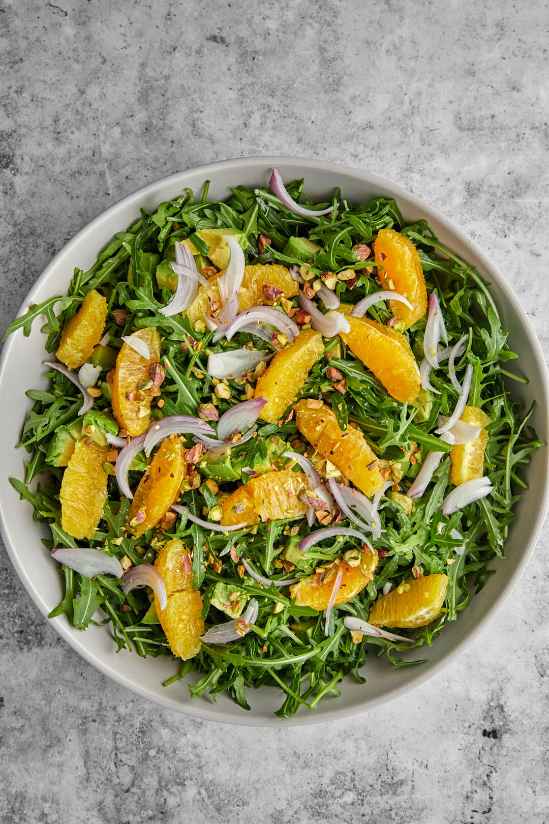 halloumi salad in grey serving platter.