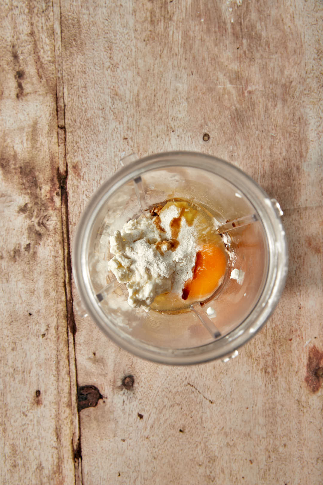 cottage cheese, an egg, and oats in a blender.